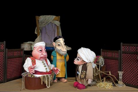 Moussong Theater mit Figuren, Der kleine Muck Mousssong Theater mit Figuren, Der kleine Muck